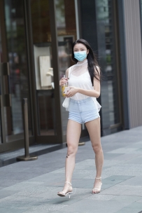 【精选街拍】Vol.3492 高挑牛仔短裤 [78P+2V-1.21GB]